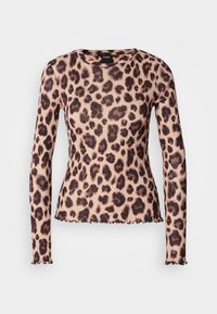 Langermet topp med leopardmønster i beige og svart, laget av mykt stoff med bølgekant i bunnen og ved ermene, tætsittende design.