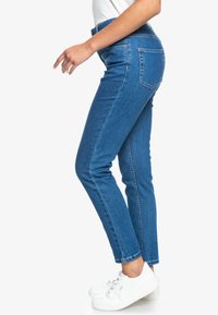 Roxy NIGHT AWAY - Jeans slim fit - medium blue