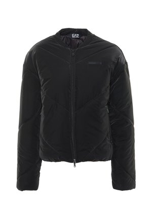 Giubbotto imbottito nero con zip frontale, motivo a quadro, colletto a coste e patch con logo sul petto. Presenta un design accorciato e una texture liscia.