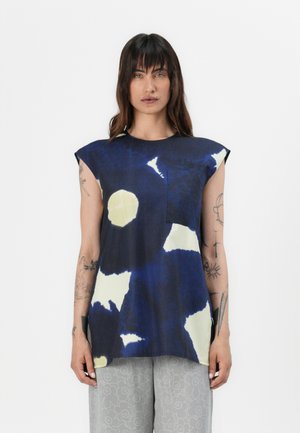 KAKSIN KEHÄKUKKA - Blouse - dark blue/light yellow