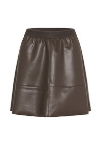 Mini-jupe en cuir marron avec une surface texturée, une taille élastique et des détails de couture subtils pour un look ajusté.