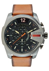 Orologio cronografo Diesel con quadrante nero, cassa in acciaio inox silver, cinturino in pelle marrone, indici ore bianchi e dettagli arancioni.