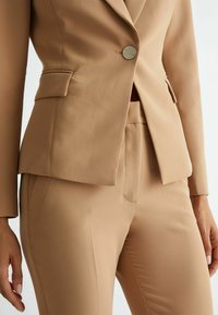 LIU JO SINGLE-BREASTED STRETCH - Blazer - beige