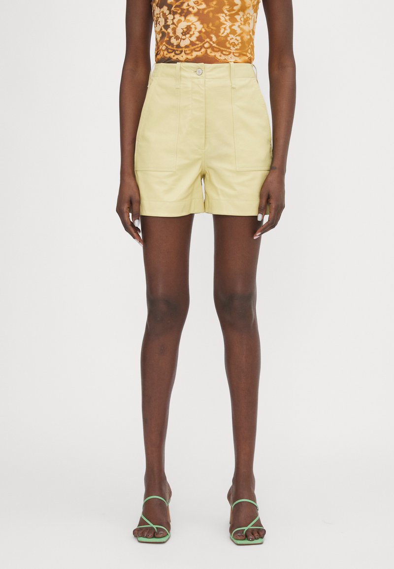 PS Paul Smith - WOMENS - Shorts - yellows, Forstørre