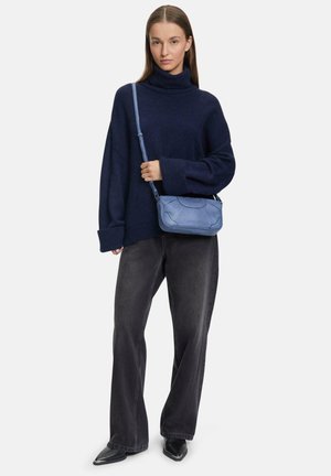 Liebeskind Berlin, ARCHIVE ESTHER CROSSBODY XS - Umhängetasche - blau