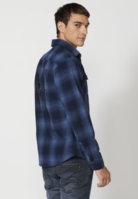 Koroshi LONG SLEEVE - Košeľa - azul blue