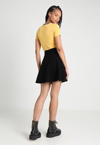 ONLY ONLNEW DALLAS SKIRT - Minifalda - black