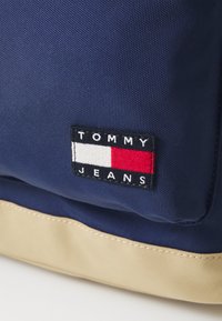 Tommy Jeans DAILY ROLLTOP BACKPACK - Rucksack - blue