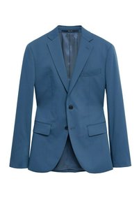 Giacca blu da uomo con revers a punta, due bottoni neri, tasche a pattina e taschino sul petto, mostrata su uno sfondo bianco.