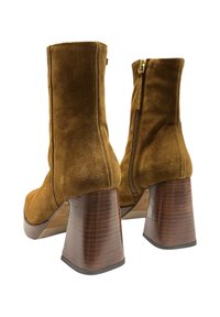 ÁNGEL ALARCÓN BASKET  - Botines - marrone