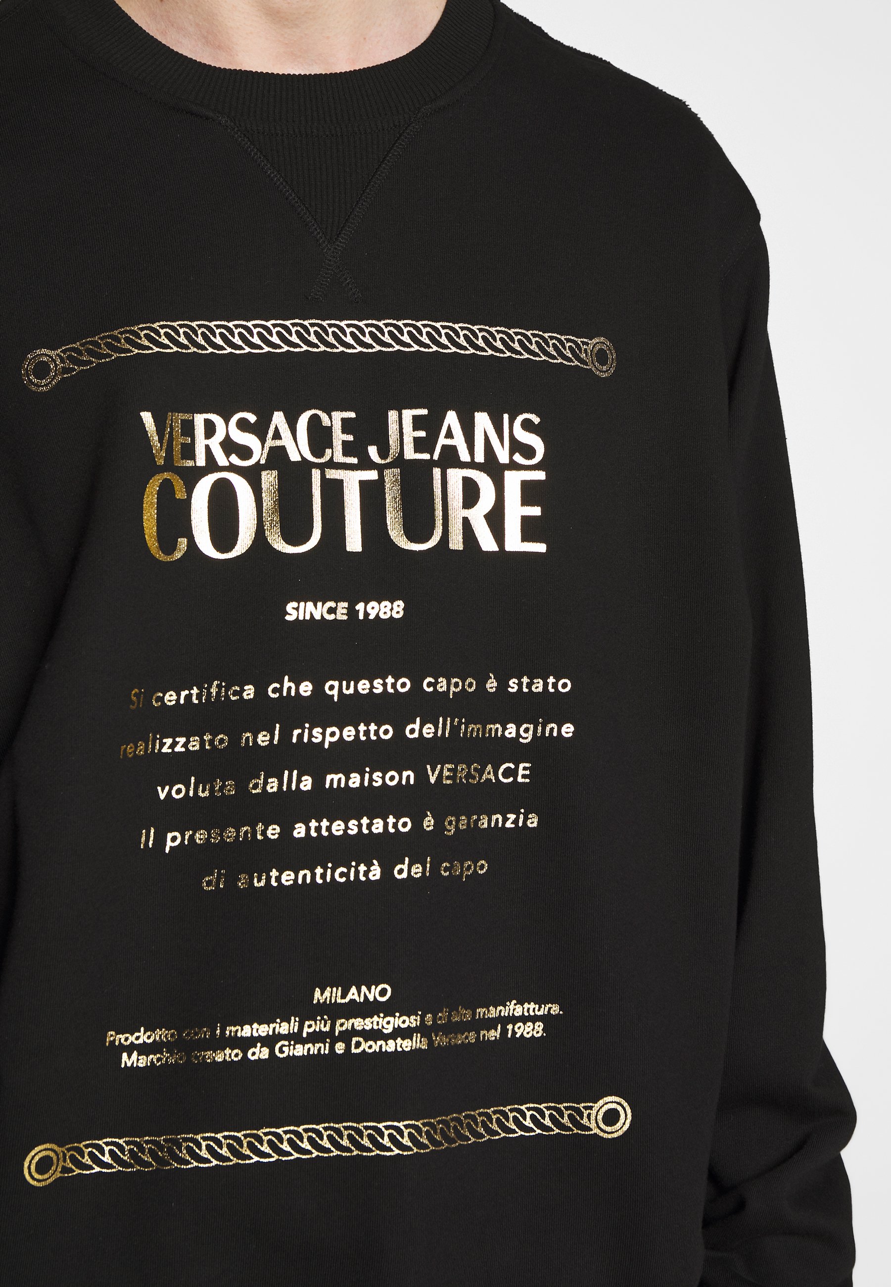 Versace Jeans Couture CREW LABEL LOGO Sweatshirt black Versace Sweatshirts: Köp upp till −61% | Stylight