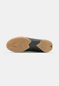 adidas Performance F50 LEAGUE IN - Botines de fútbol sala - core black/iron metallic/lucid lemon