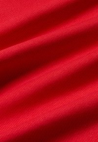 Unselected, red