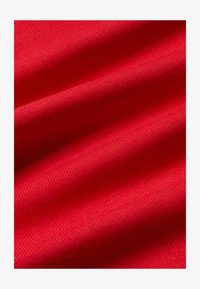 Unausgewählt, red