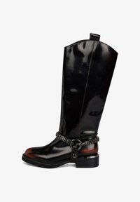 Wybrany, marbled brown