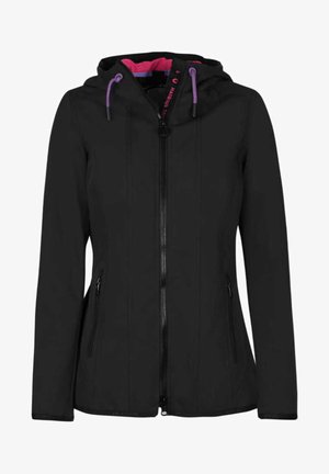 Schwarze Softshelljacke mit einem Reißverschluss vorne, pinkem Innenfutter, verstellbarem Kapuzen mit lila Kordeln und seitlichen Taschen.