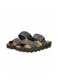 Šedé korečkové sandály s dvěma textilními pásky a texturovanou stélkou. Vyznačují se vlnovým vzorem podrážky a nastavitelné přezky pro bezpečné nošení.