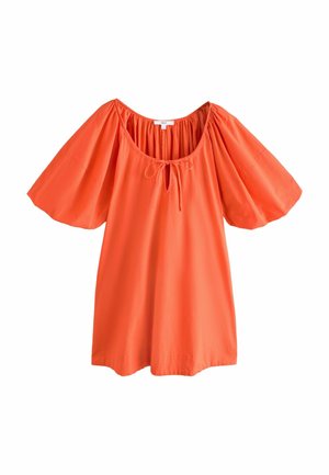 Top scurt cu mânecă scurtă de culoare portocalie strălucitoare, cu un decolteu larg, având un detaliu cu nod în față, fabricat dintr-un material ușor și neted.