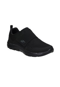 Sneakers neri slip-on realizzati in mesh testurizzato con una fascia larga. Suola leggera con logo discreto sul lato.