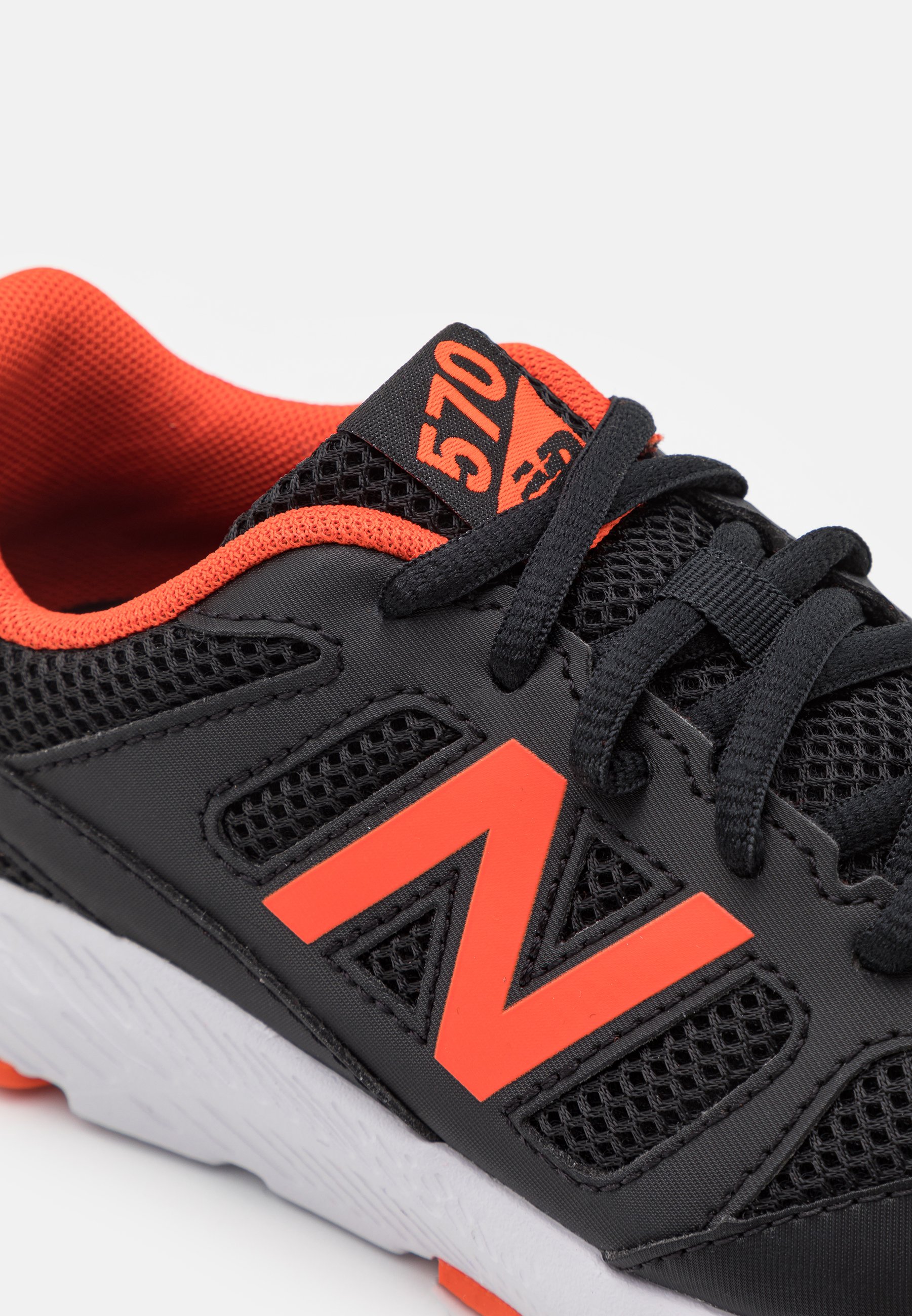 New Balance 570 UNISEX - Laufschuh Neutral - black/orange/schwarz -  Zalando.de