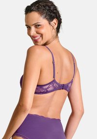 Lisca PRÉFORMÉ SPACER PATRICIA - Soutien-gorge à armatures - violet