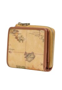 Portafoglio marrone con design di mappa vintage in giallo e beige. Il materiale appare liscio con bordi cuciti e dettagli in oro.
