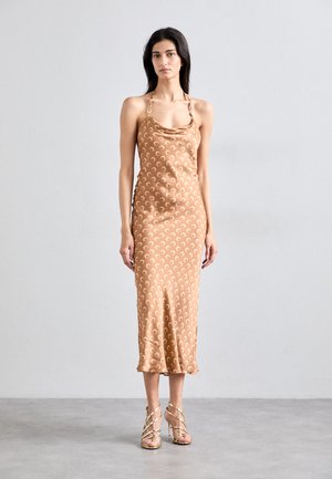 MOON LONG SLIP DRESS - Cocktailkleid/festliches Kleid - dark camel