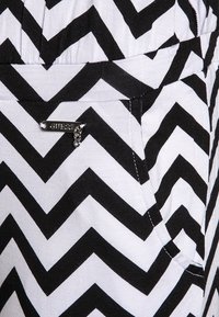 Guess Mono - black