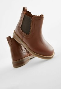 Next SCALLOP WIDE FIT - Klassikalised poolsaapad - tan brown leather