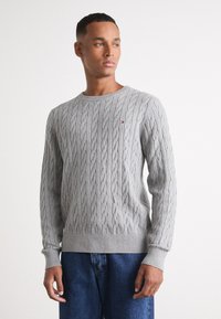 Tommy Hilfiger CLASSIC CABLE CREW NECK - Džemperis - grau