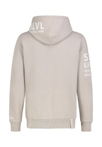 Hellbeige Kapuzenpullover mit einem Kordelzug an der Kapuze, elastischen Bündchen und geripptem Saum. Auf der Rückseite und dem rechten Ärmel befindet sich fettgedruckter weißer Text. Glatte Textur.