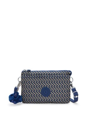 Geweven crossbodytas in marineblauw en beige, met een rond logo, ritssluiting, afneembare riem en een blauw pomponbedeltje.