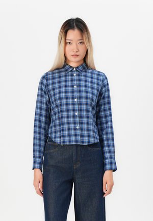 FITTED CROPPED SHIRT - Chemisier - tonal blue