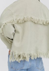 PULL&BEAR Chaqueta vaquera - green
