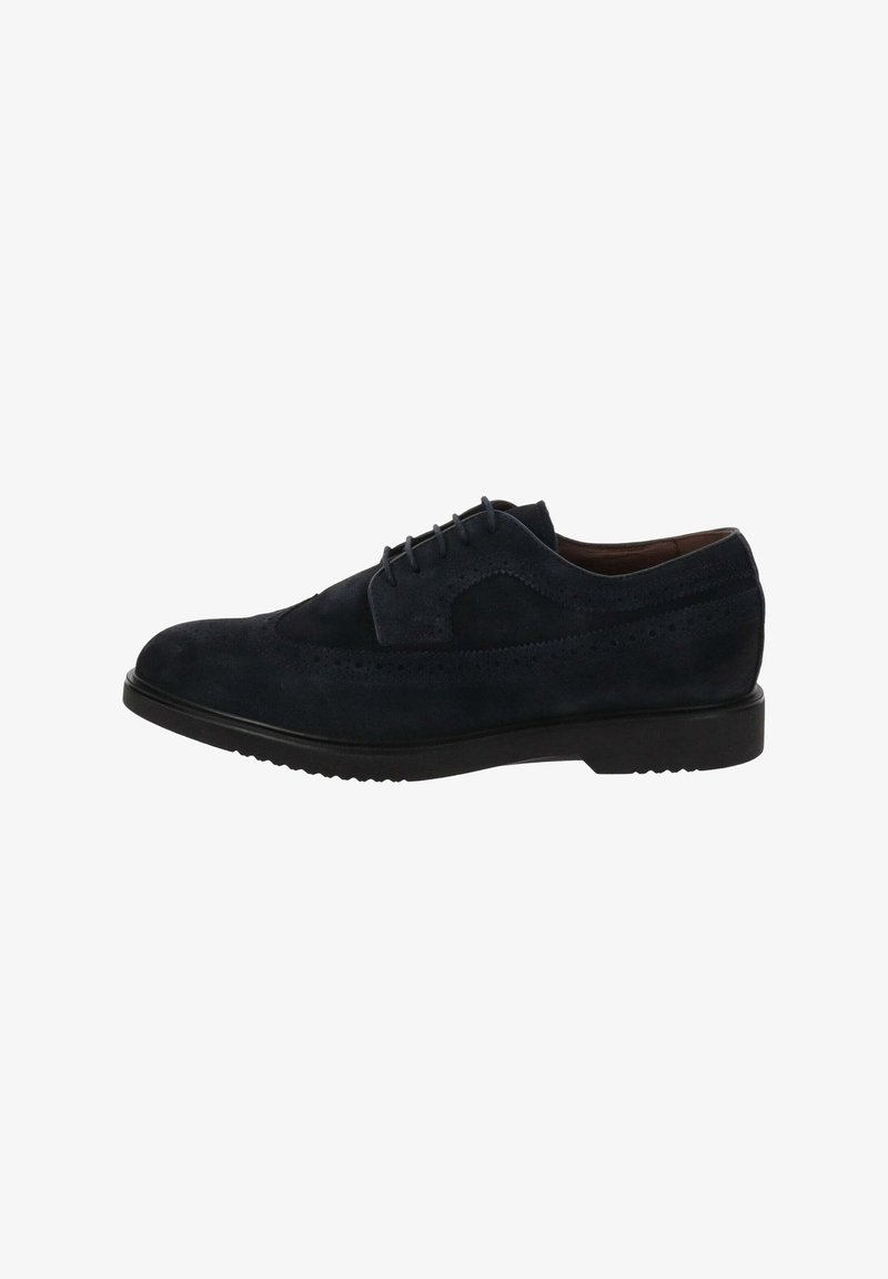 Marineblaues Wildlederschuh mit runder Zehenform und Flügelspitze. Verfügt über dekorative Perforationen und eine strukturierte schwarze Gummisohle.