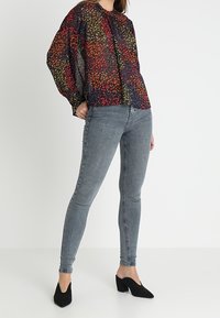 Nümph Camicetta - black