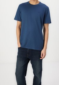 Hollister Co. Vaqueros rectos - dark-blue denim