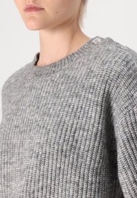 Vero Moda VMMEILANI O NECK PULLOVER - Pullover - medium grey