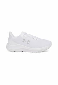 Baskets de sport blanches en mesh avec une surface texturée, un bout arrondi et une semelle rembourrée. Présente un logo gris sur le côté et un système de laçage.