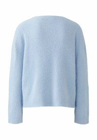 Himmelblauer Strickpullover mit weicher Textur, weitem Ausschnitt und langen Ärmeln. Verfügt über einen gerippten Saum und Bündchen für zusätzliche Details.