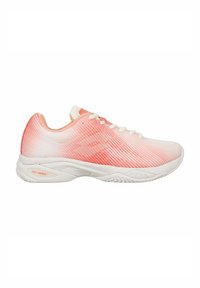 Chaussure de sport légère avec un design dégradé rose et blanc. Caractéristiques en tissu texturé, lacets blancs et semelle en caoutchouc rembourrée.