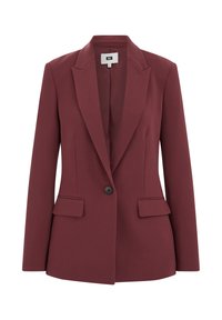 Burgundský blazer vyrobený z hladké tkaniny, který má jeden knoflík, klopové límce, dvě přední kapsy a přiléhavý střih.