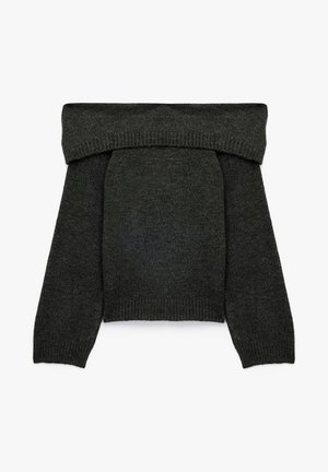 Schwarzer, schulterfreier Strickpullover aus dunklem Grau mit langen Ärmeln, gerippten Bündchen und Kragen, der eine weiche Textur und ein verkürztes Design aufweist.