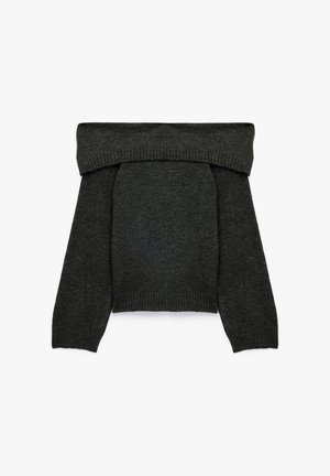 Schwarzer, schulterfreier Strickpullover aus dunklem Grau mit langen Ärmeln, gerippten Bündchen und Kragen, der eine weiche Textur und ein verkürztes Design aufweist.