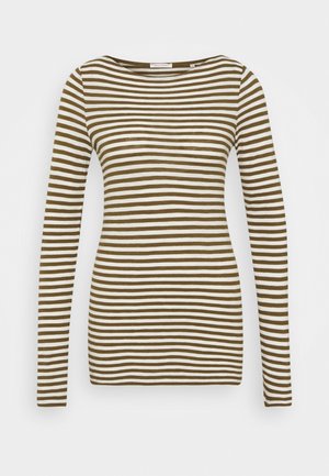 Langærmet top i brune og hvide striber, med en rund halsudskæring og en tætsiddende form. Stoffet ser blødt og glat ud.