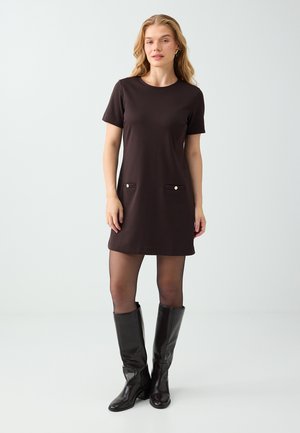 Jimmy Key, APPLIQUE DETAIL CREW NECK SHORT SLEEVE MINI DRESS - Robe en jersey - bitter brown