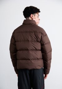 Jordan PUFFER - Jakna ispunjena paperjem - baroque brown/black