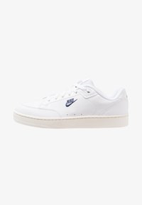 Seleccionado, white/navy sail/arctic punch