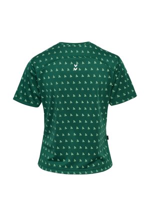 Donkergroen T-shirt met korte mouwen met kleine witte fietsjespatronen en twee witte chevronlogo’s, gecentreerd vlak bij de bovenrug.