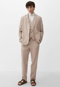 s.Oliver Anzugweste - sandstein